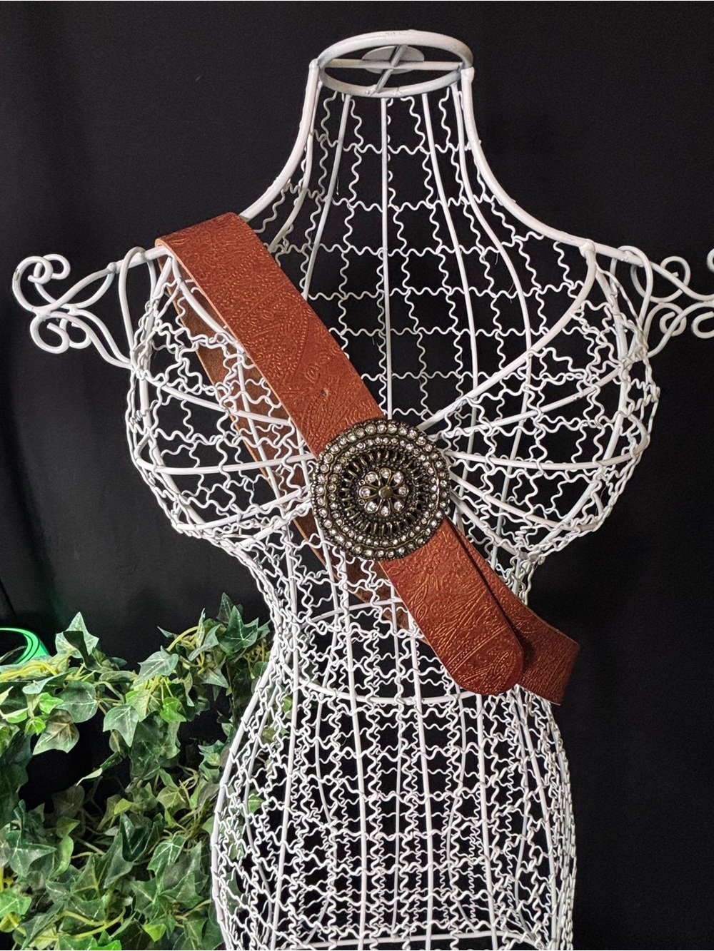 Vintage Fossil Women's Tooled Leather Belt with Rhinestone Medallion Brown M